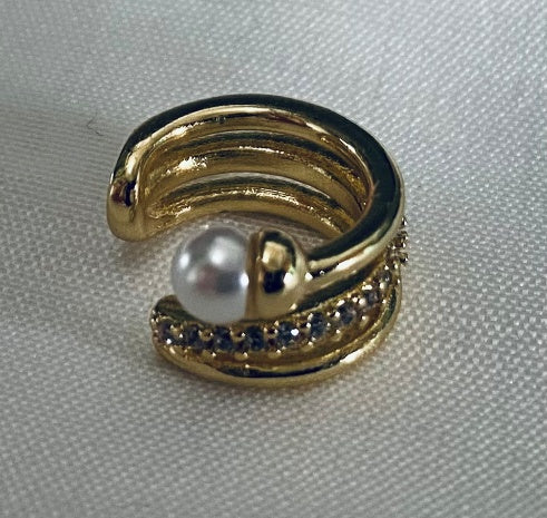Pearl Spark Cuff