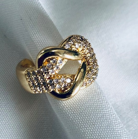 Tie Knot Shine Cuff